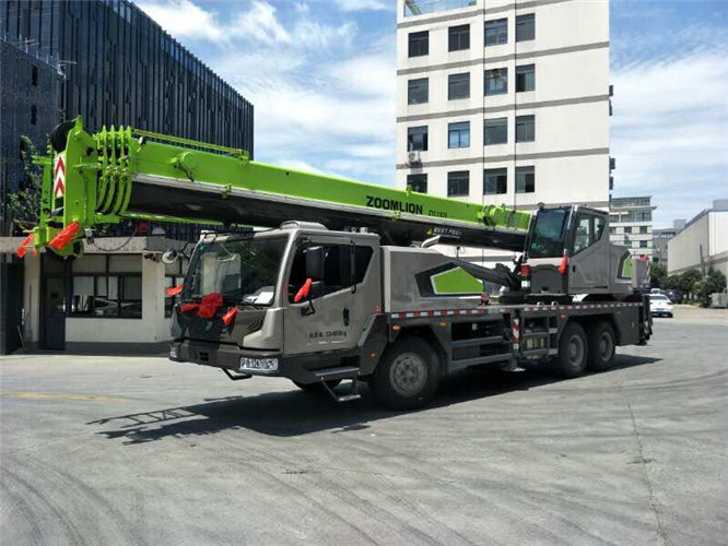 谢家集区跨街广告牌的高空安装注意事项
