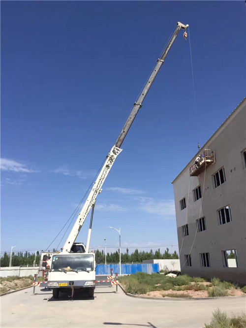 谢家集区“轻装强干”—— 吊车的 “轻量化臂架” 技术